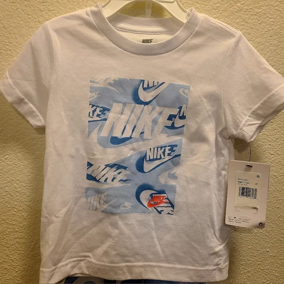Nike Kids Set in White and Light Blue - Picture 2 of 4